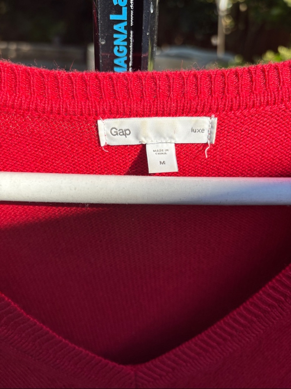 Women’s Gap V-Neck sweater - Picture 3 of 3